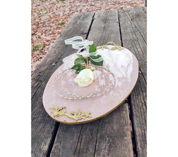 Οβάλ γαμήλιος δίσκος, ξύλινος με υγρό γυαλί και φύλλα χρυσού dusty pink